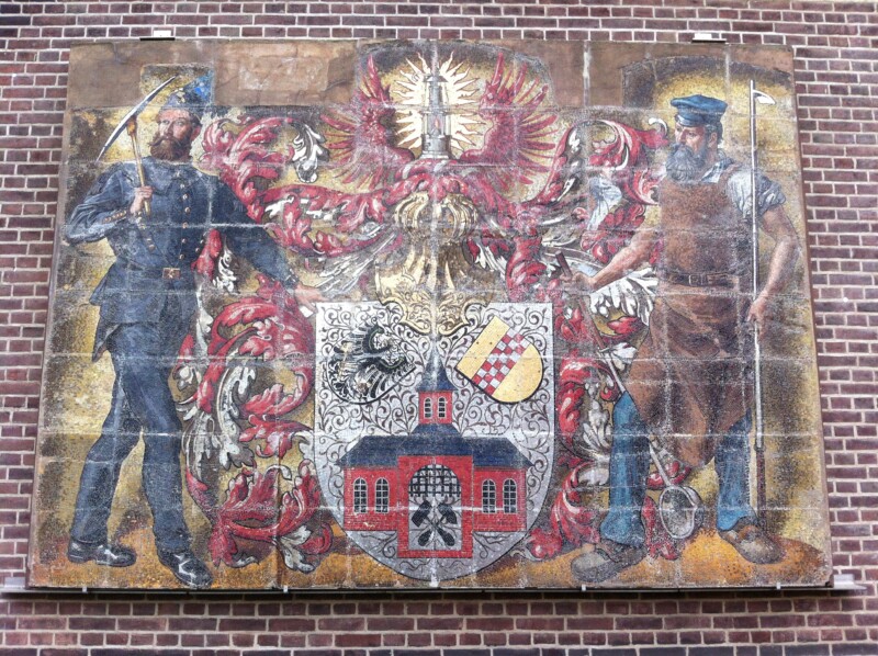 Detailaufnahme des alten Stadtwappens.